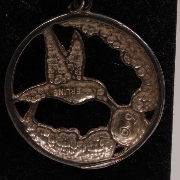 Gorgeous Vintage Sterling Silver Round Bird Themed Hanging Earrings - Picture 6 of 7